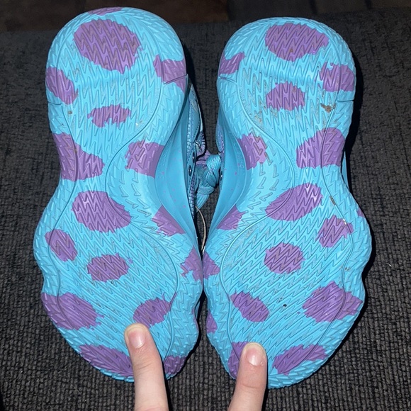 Adidas monsters inc boys 3.5 - Picture 3 of 6